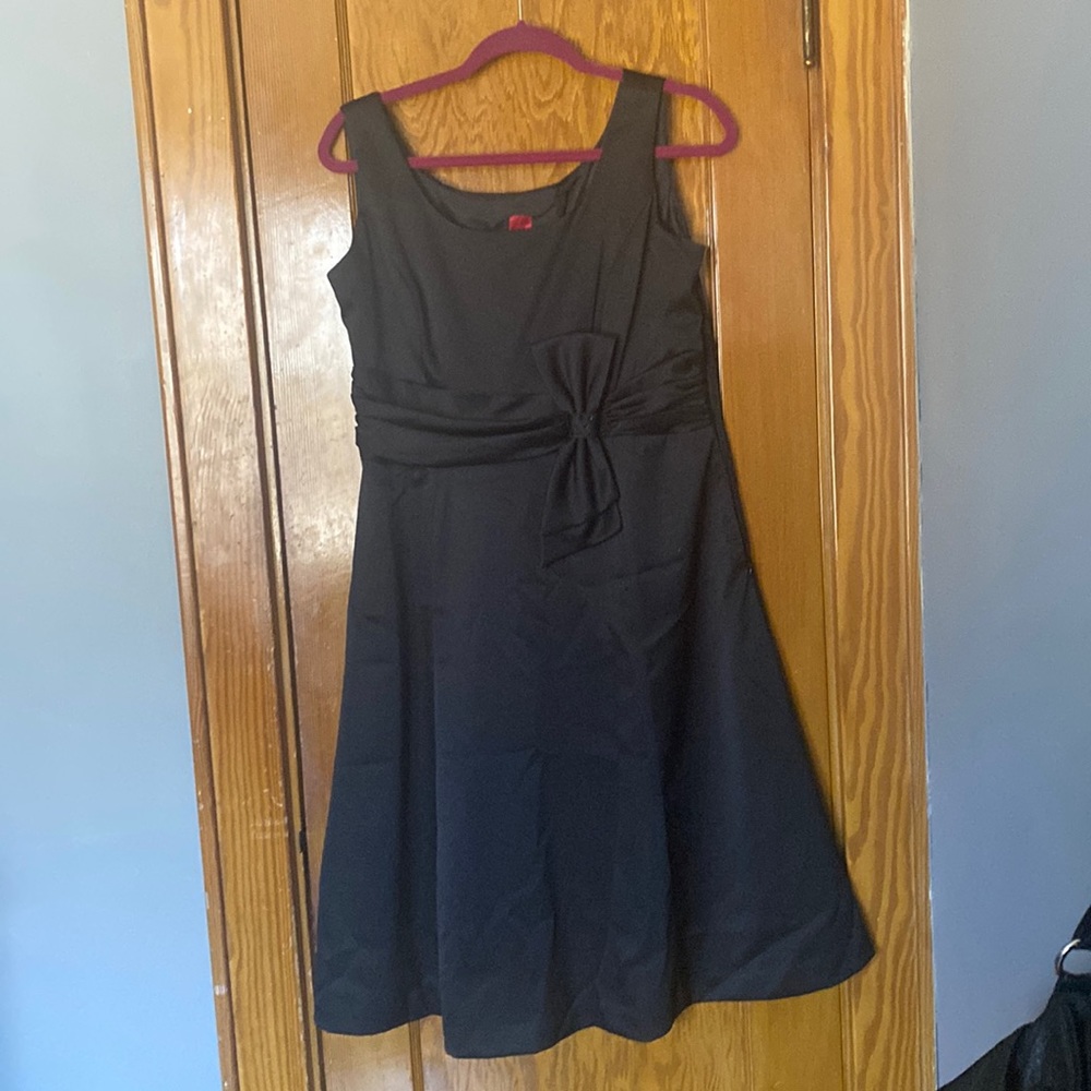 Black formal dress sleeveless